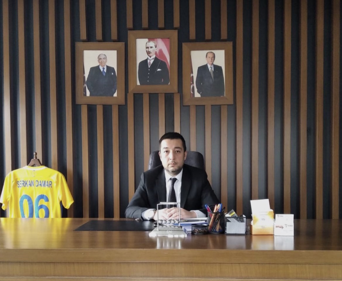 2024 yılının sizlere, ailenize, sevdiklerinize ve Türk İslam Alemine hayırlara vesile olmasını diliyorum. Sağlık ve huzur dolu bir yıl geçirmeniz dileğiyle. Yeni yılınız kutlu olsun.