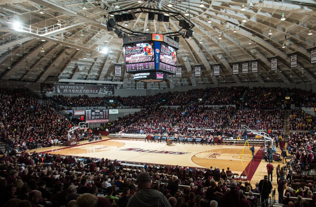 #AGTG Blessed to receive another division 1 offer from Southern Illinois University @Bryan_Mullins_ @CoachBmullins @LinkHoops