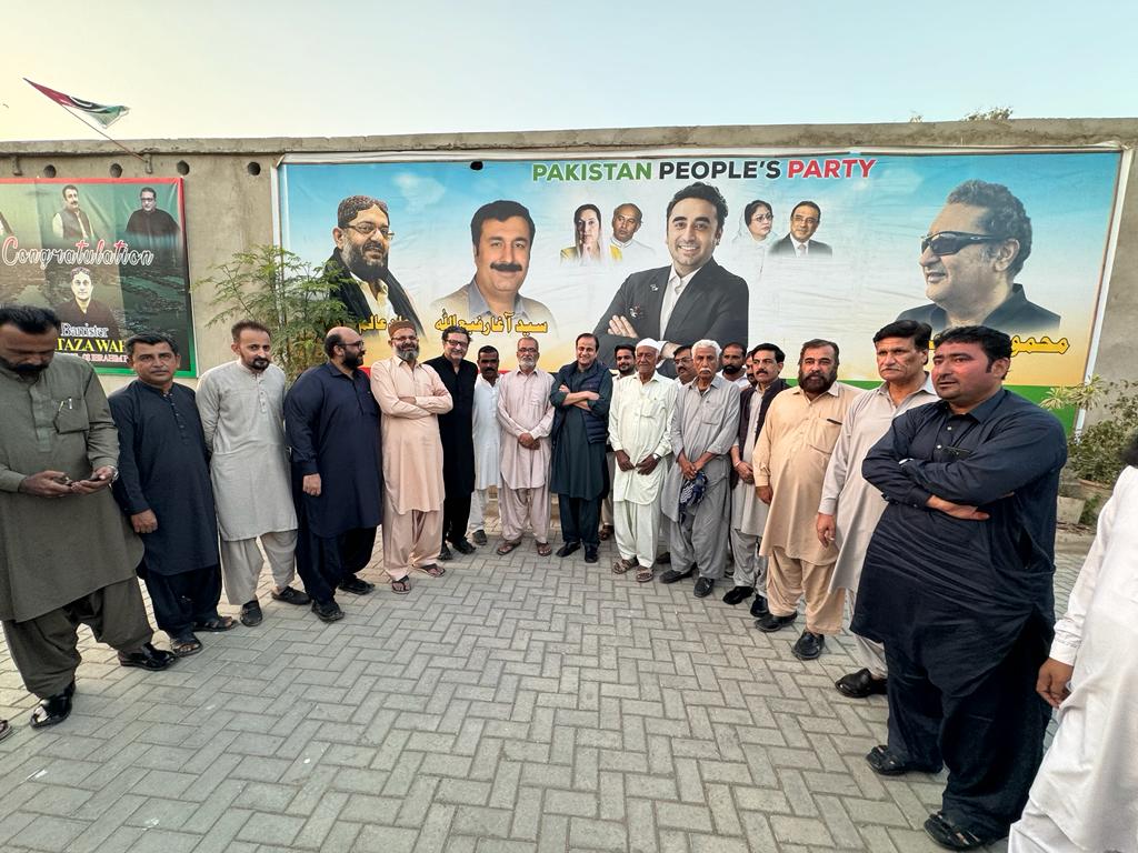 MediacellPS_91's tweet photo. میئر کراچی بیرسٹر مرتضیٰ وہاب کا سابقہ ایم پی اے محمود عالم جاموٹ اور پ پ پ PS_91/129 ضلع ملیر کے صدر جان عالم جاموٹ کے ہمراہ ابراہیم حیدری میں اپنی یوسی 08 کا دورہ کیا اور علاقہ مکینوں سے ملاقات کی۔ علاقہ معززین نے پیپلز پارٹی کی جانب سے کئے گئے کاموں کو سراہا
@murtazawahab1 https://t.co/ubG6Cdl4Un