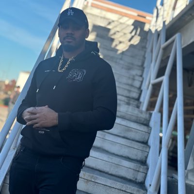 CallMeLowk3y's tweet photo. #NewProfilePic https://t.co/7p936tkwJW