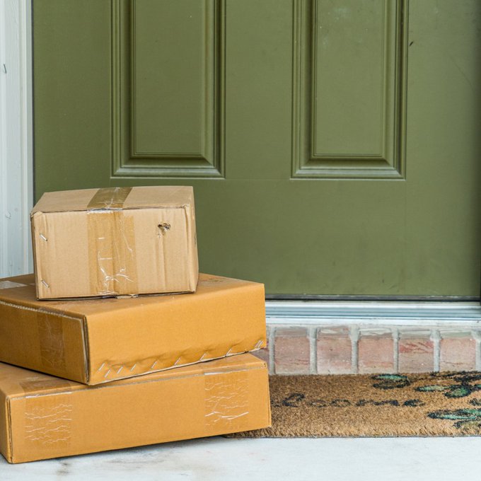 You shop at https://t.co/fAHXCdYxxf, of course you get hard when you see boxes. https://t.co/fZbTKCd