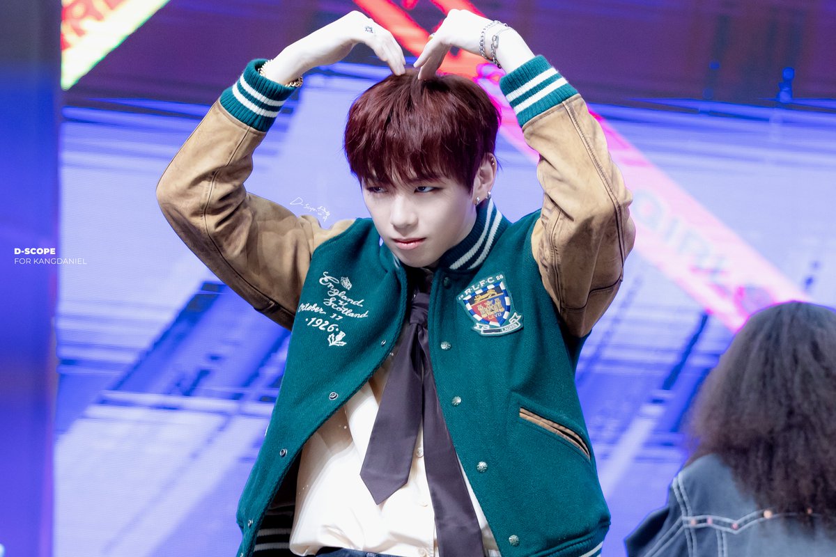 DanikScope's tweet photo. 231226 SGF2 HQ

올해도 사랑 많이 주기
다니엘 다니티 모두 행복해지기🫶

#강다니엘 #KANGDANIEL https://t.co/xP0hTrjk0q