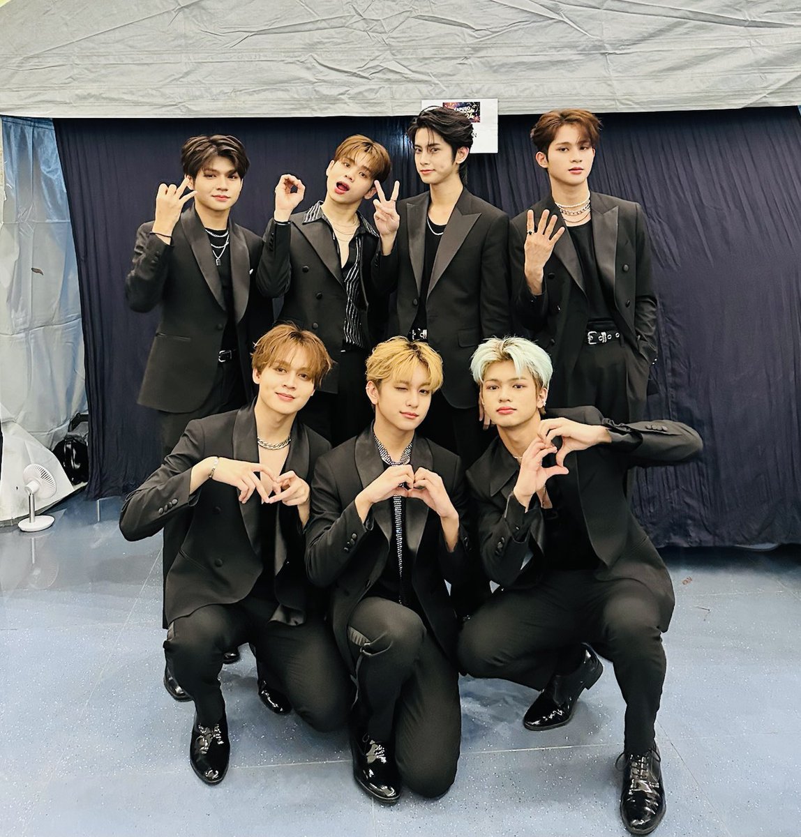 HORI7ONofficial's tweet photo. 2023. 12. 31

@ KapusoCountdownto2024

#HORI7ON #호라이즌
#KapusoCountdownto2024 https://t.co/G7wCSQKaF7