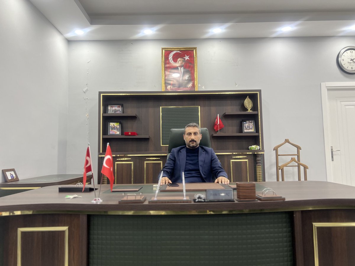 2024 Yılının ülkemize ve insanlığa sağlık ve esenlik getirmesini diliyor; kardeşliğin, barışın ve huzurun egemen olduğu bir dünya diliyorum…