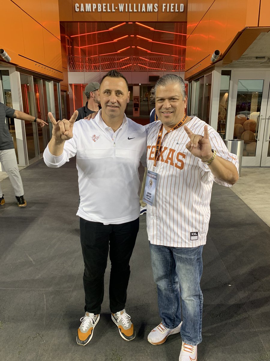 #NoLonghornfanUnder1k 
#HookEm 
@TexasExes 
@TexasFootball 
@KGNSsports 
@lmtnews 
With 2 national 🏈championship coaches and looking for the next one