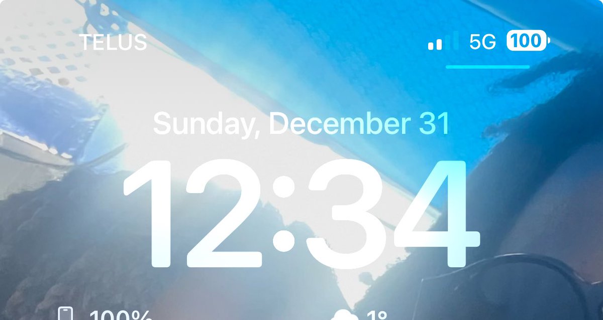 SashieIsBack's tweet photo. Today’s date 123123 @ 1234 cool huh https://t.co/S7VWeqwQMb