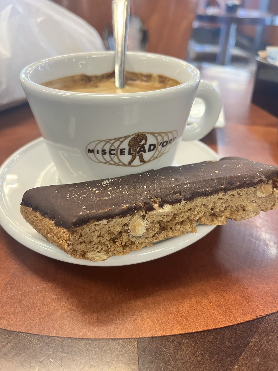 LifeByCompass's tweet photo. Sometimes all you need is a fresh #biscotti and an #espresso.  Makes a cloudyday just a little brighter! ☀️ ☕️ 

@VendaRavioli 

#coffee #dessert #italianfood #cafe https://t.co/HvfyvCSRNG