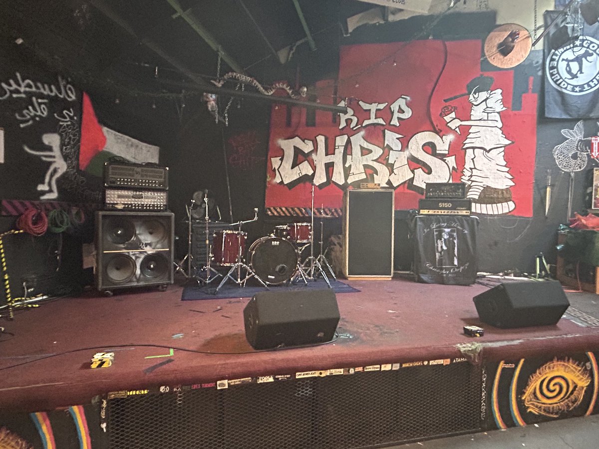 mikedurrt's tweet photo. Probably one of my favorite hardcore shows ever last night.
RIP Chris RBS https://t.co/xNZ4FTq77D