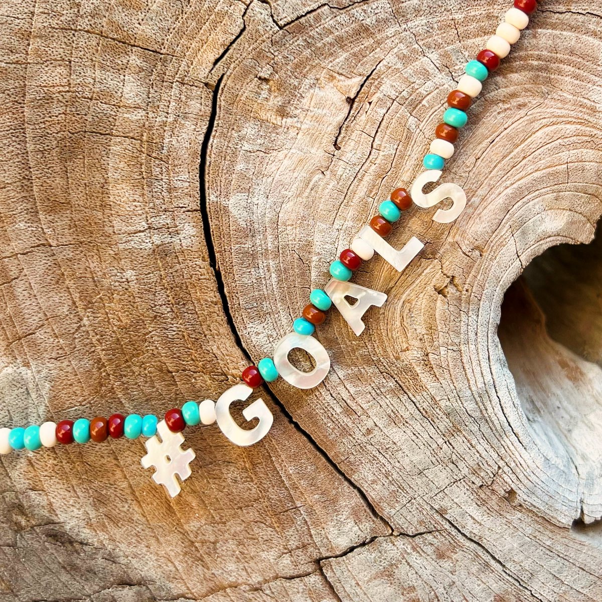 danalevyltd's tweet photo. So long 2023 … Hello 2024! 👋🏼
🌞 Happy New Year to YOU 🌞
Wishing you a wonderful year ahead in 2024 filled with happiness, good health, fun, love, kindness, &amp; of course lots of fabulous new jewels ... Coming soon! 🧿💎 https://t.co/9TGTPSEGMZ