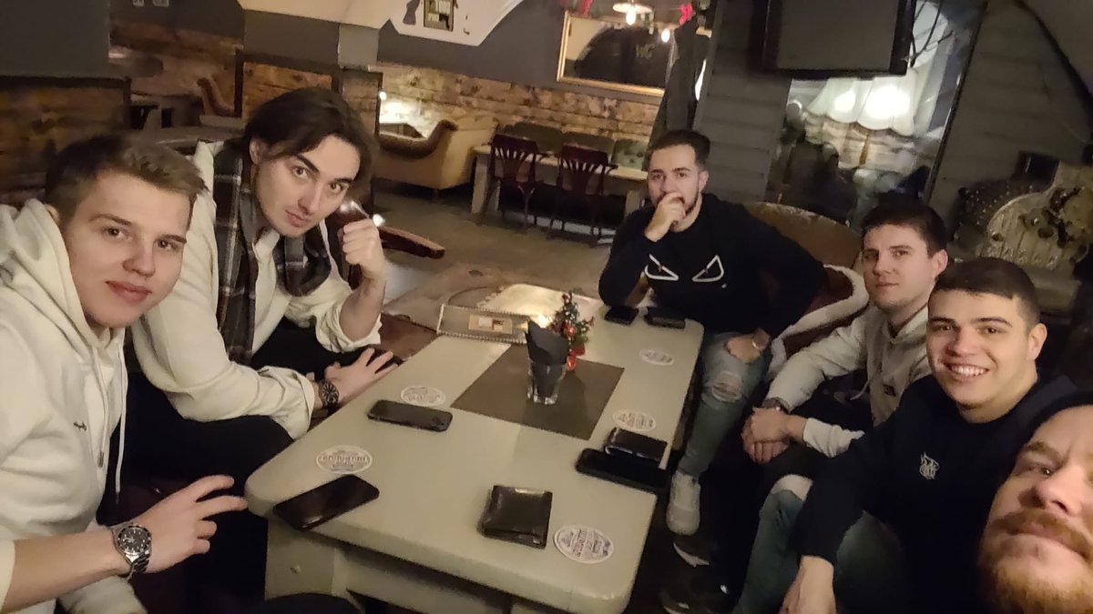 Happy New Year’s from:

🇱🇻SHADIY
🇱🇻ayriks
🇵🇹NoRulezZ
🇨🇭JuliO
🇵🇹Breaker
🇨🇭SaufS

😁