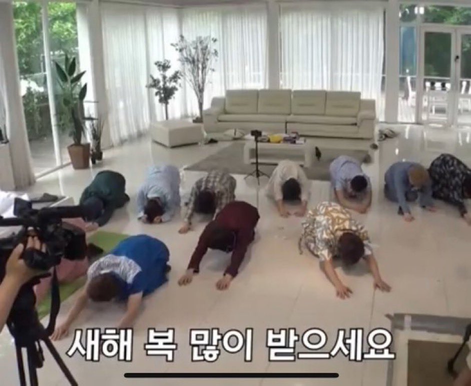 다들 새해 복 많이 받으세요 🩷