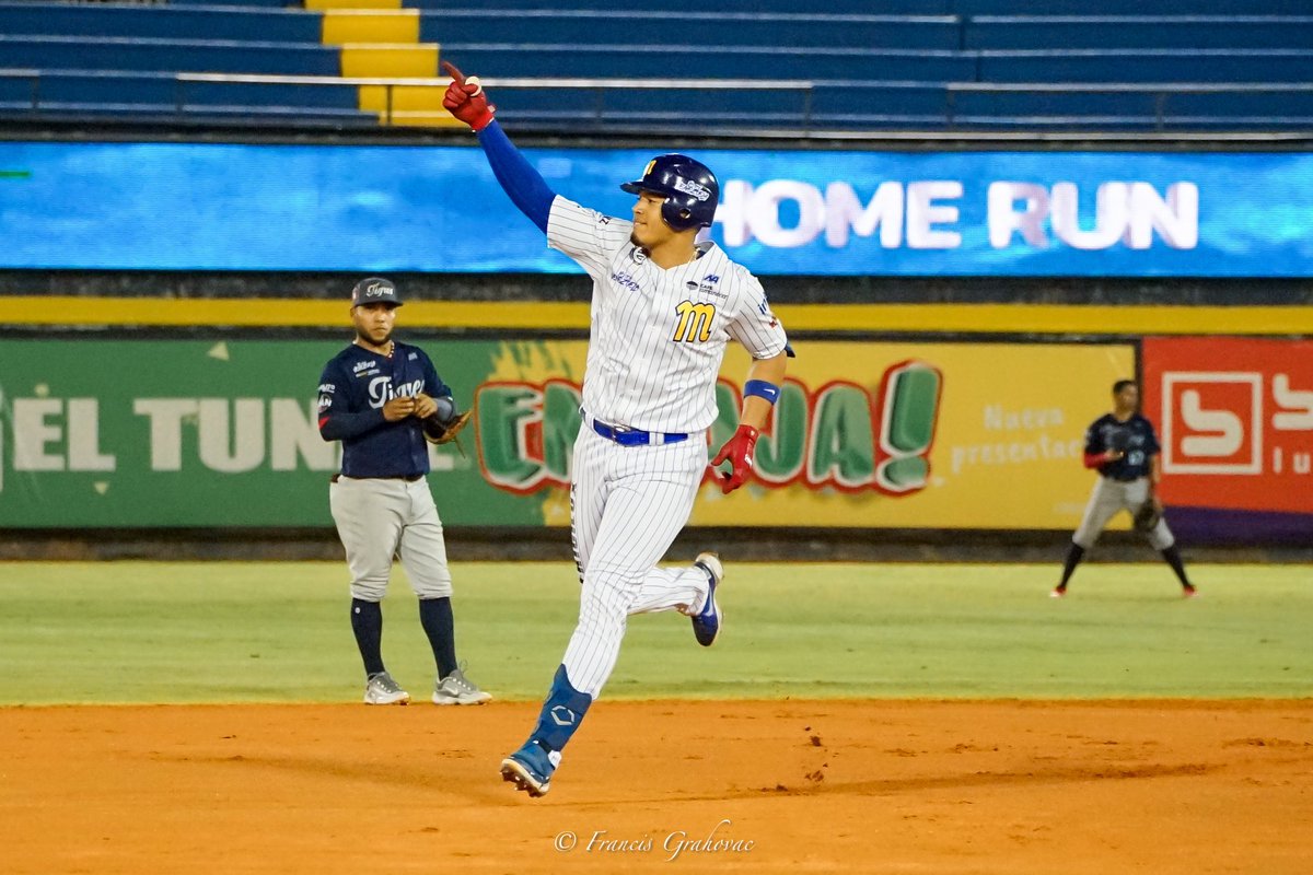 Agradecido por este año, un año que no termino como queríamos pero no queda duda que dimos todo. Gracias a Uds fanáticos por el apoyo hasta el último día!

Nos vemos en el 2024 más Renovados y con más ganas de seguir dando lo mejor por Nuestra Nave⚓️🙌🏻.