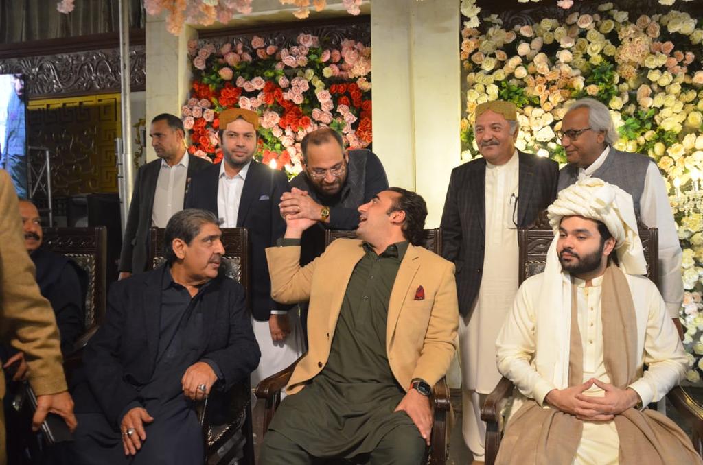 AbdulBasit880's tweet photo. میرِ کارواں بلاول
جرات کا نشاں بلاول
موج رواں بلاول 
اپنا رہنما بلاول
محبوب چیئرمیں محترم جناب بلاول بہٹو زرداری سے محترم میر ماجد علی بروھی صاحب کے یادگار ملاقات 
#SonOfSoilBilawalBhuttoZardari 
@BBhuttoZardari https://t.co/9n7gSTi7sa