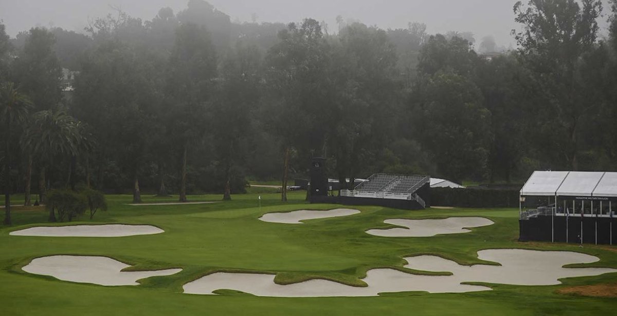 This is a pretty famous story but wanted to post for those that have never heard it. It’s a bit long but worth a read

Geoff Ogilvy was playing the Riviera tournament and during the practice round, he tells his caddy, “no matter what, DO NOT let me hit driver on 10, we’re laying