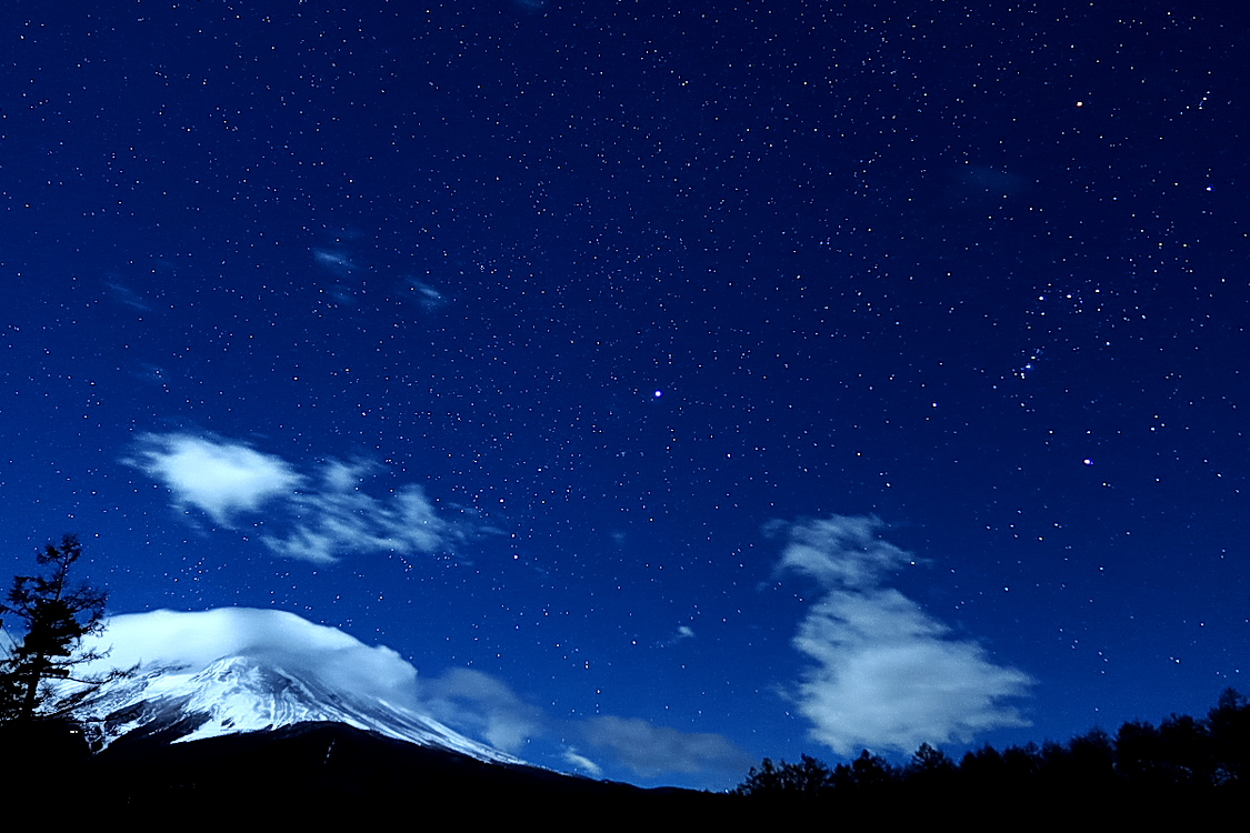 daisukeasakura's tweet photo. HAPPY NEW YEAR 2024 🗻✨ https://t.co/kR9UrQPFsW
