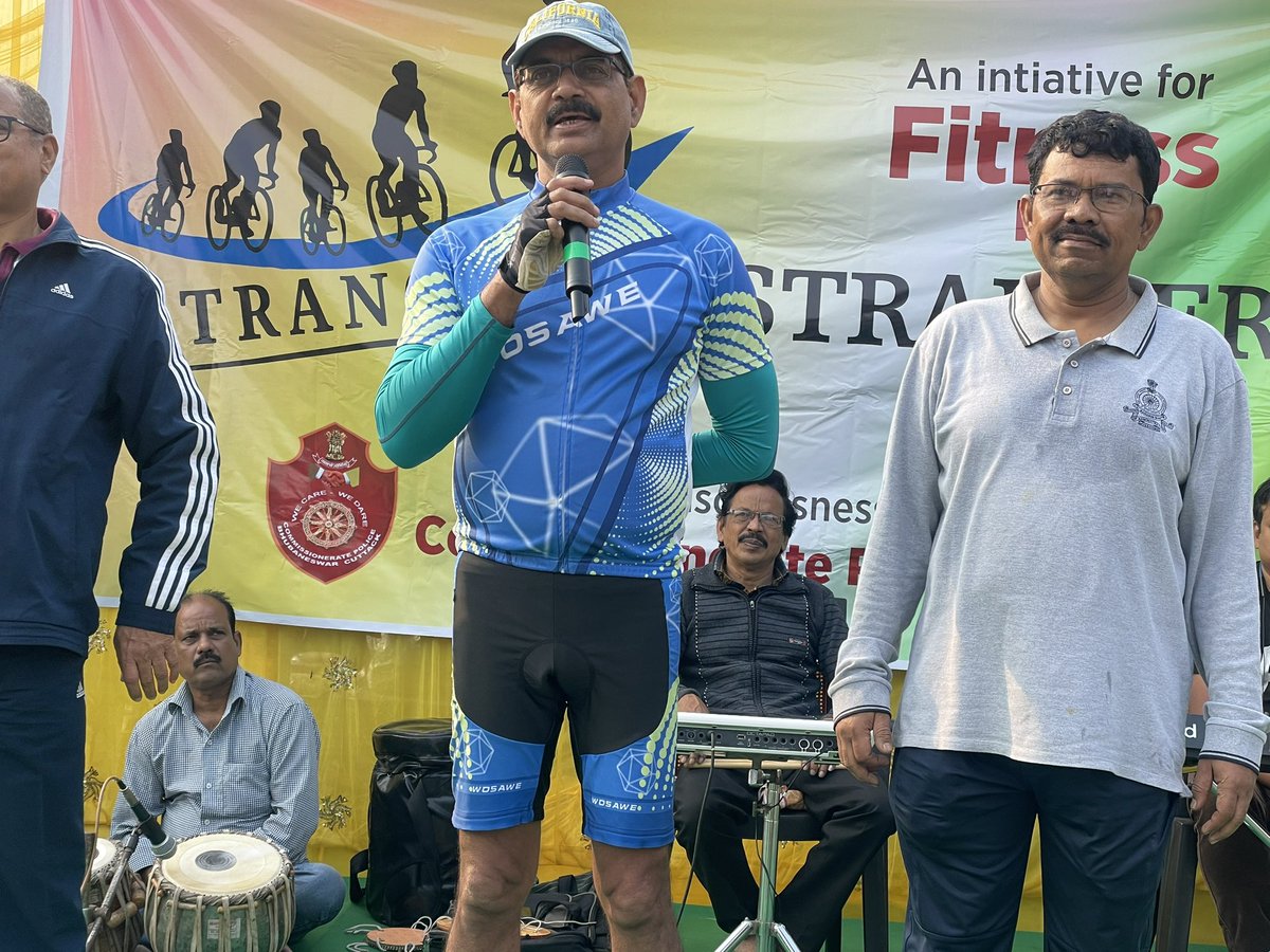 satyajitips88's tweet photo. Sunday #cycleriding today with #Rahagiri for fitness. Thanks to Officers of Cuttack Police Commissionerate. https://t.co/s478r9V8qM