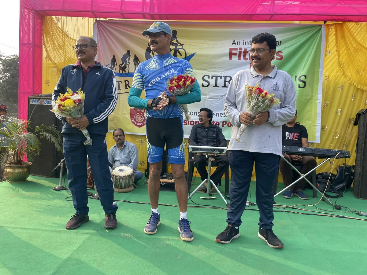 satyajitips88's tweet photo. Sunday #cycleriding today with #Rahagiri for fitness. Thanks to Officers of Cuttack Police Commissionerate. https://t.co/s478r9V8qM