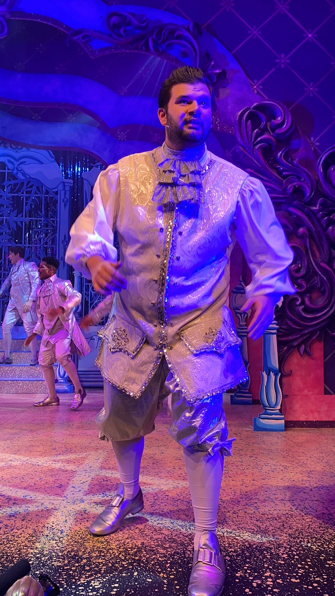 peace_dv's tweet photo. Another fantastic production #lichfieldgarrickpanto. Well done to all involved. https://t.co/EoXqoiMMtr