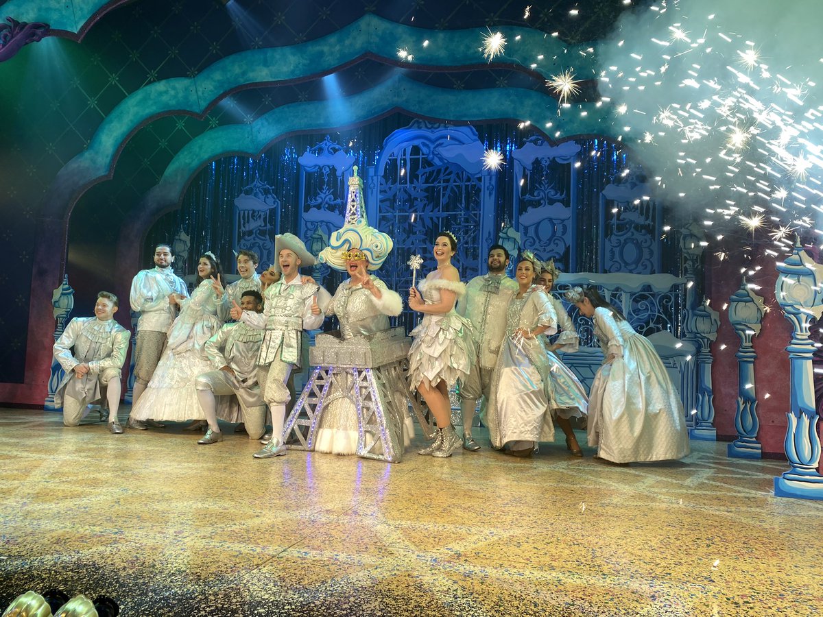 peace_dv's tweet photo. Another fantastic production #lichfieldgarrickpanto. Well done to all involved. https://t.co/EoXqoiMMtr