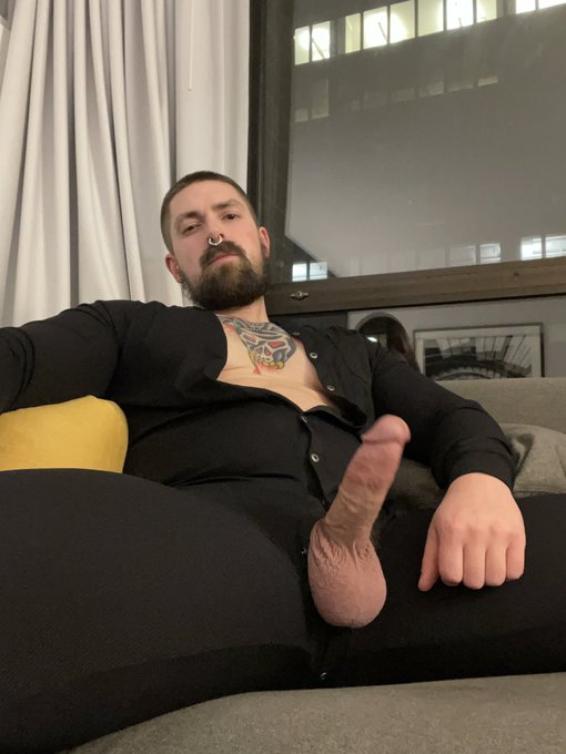 Last dick post of 2023??? Thanks for making this year great yall 🖤🖤🖤🖤 https://t.co/eh1iJ8rarg