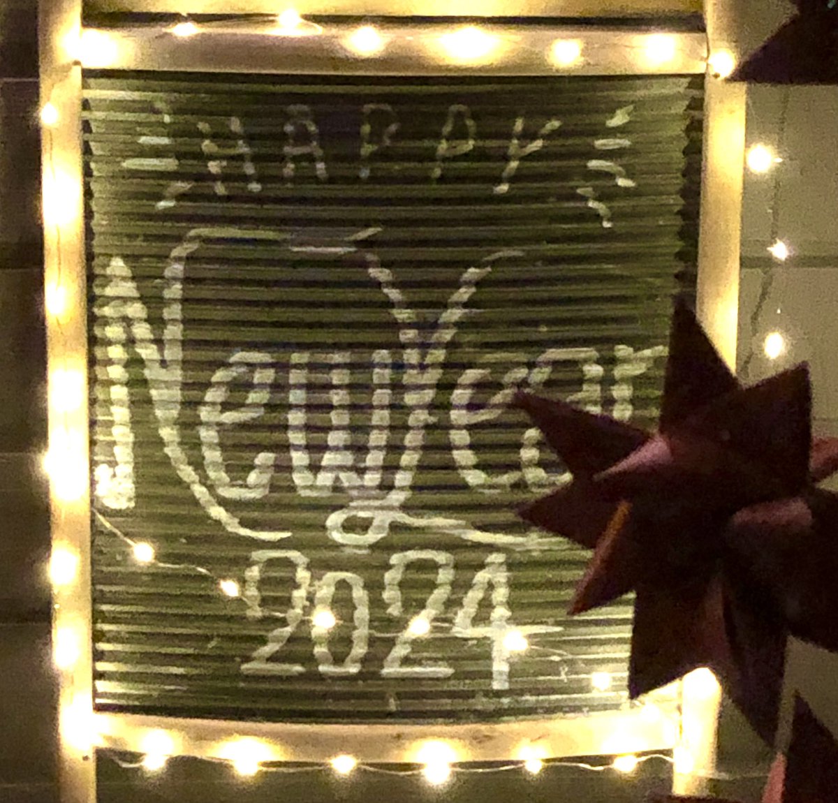✨✨Kiitos kuluneesta vuodesta ja onnea &amp; menestystä kaikille tulevaan✨✨ #uusivuosi2024 #newyear2024 #pyykkilauta