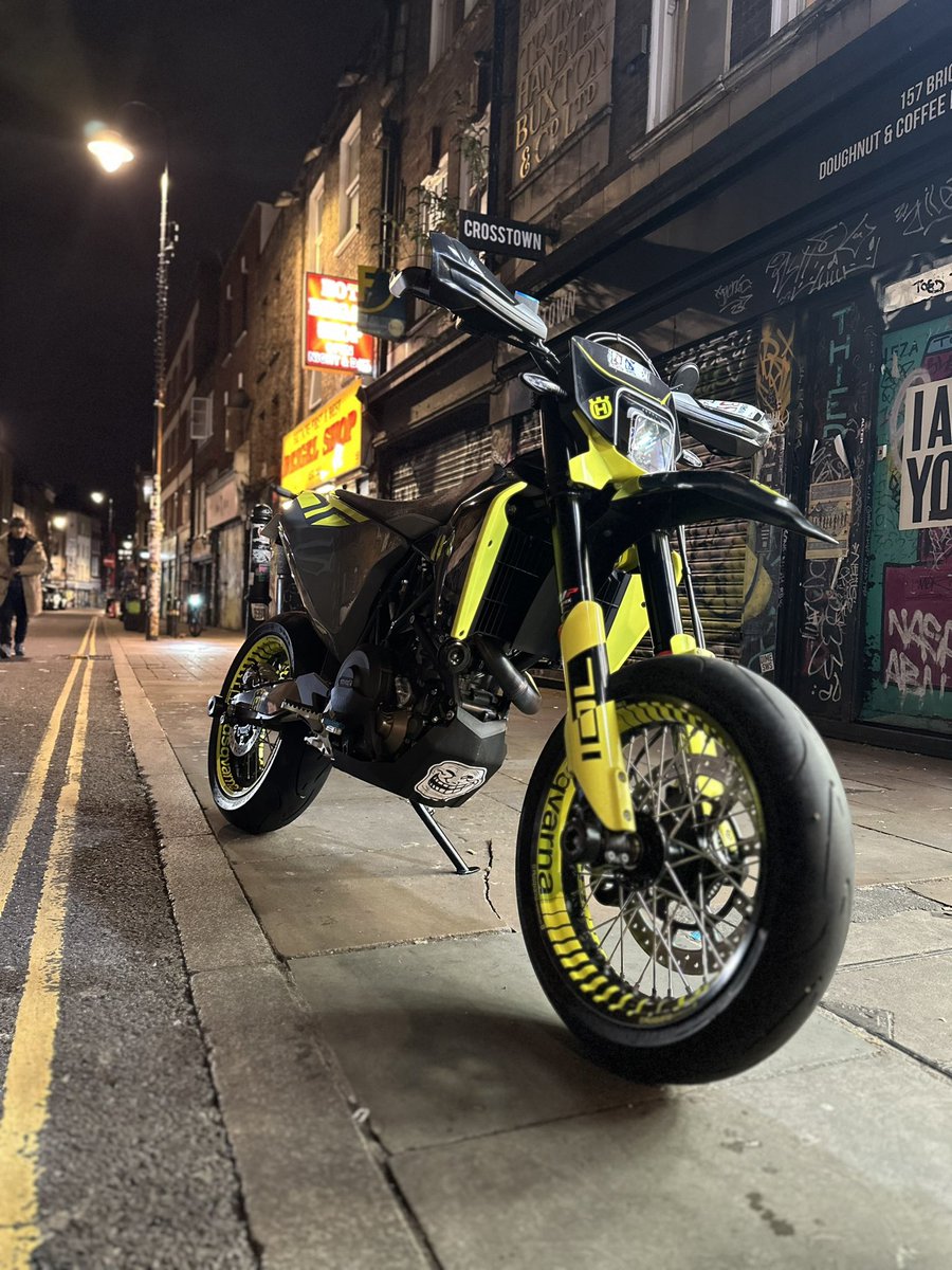 ImDeadSilence's tweet photo. @spicy110sm 3 new 5 used. 

New

Sinnis Apache 
Husqvarna 701 2016
Husqvarna 701 2023 

Used

Husqvarna 701 2018
Kawasaki ninja 2003 x2 
Yamaha r1 2016 x2 https://t.co/uYMU2Z7j6i
