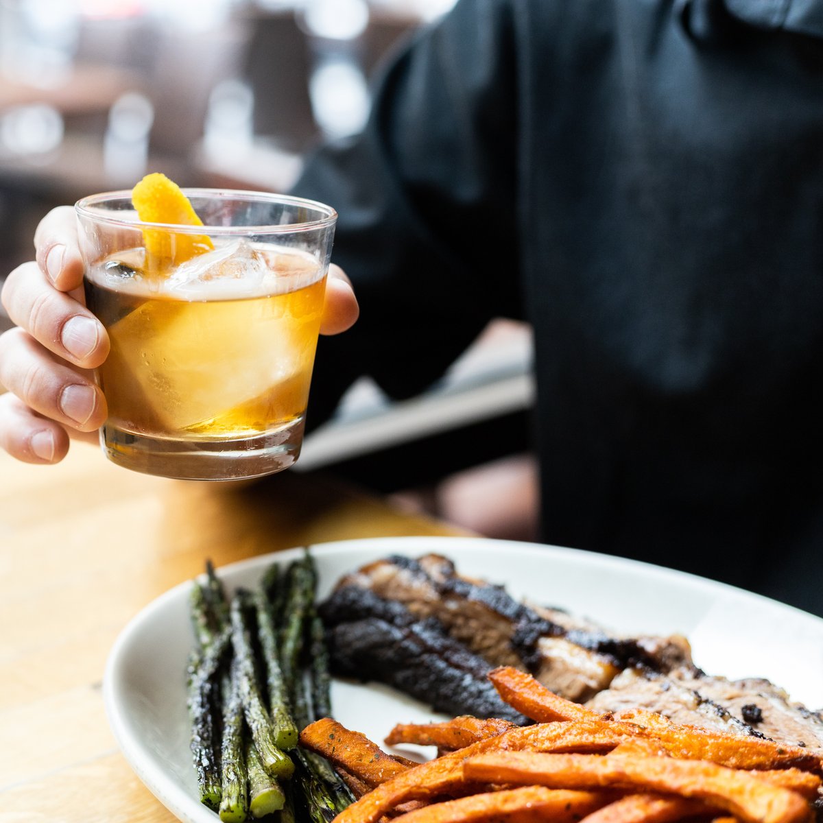 Sip towards 2024 with a cocktail in hand. Join us for dinner I Book a reservation.

New Years Eve: open until 9pm
New Years Day: regular hours

 #WoodRanch #bbq #labbq #holidayhours #holidayseason #newyearseve #bestbbq #southerncalifornia #Holidays