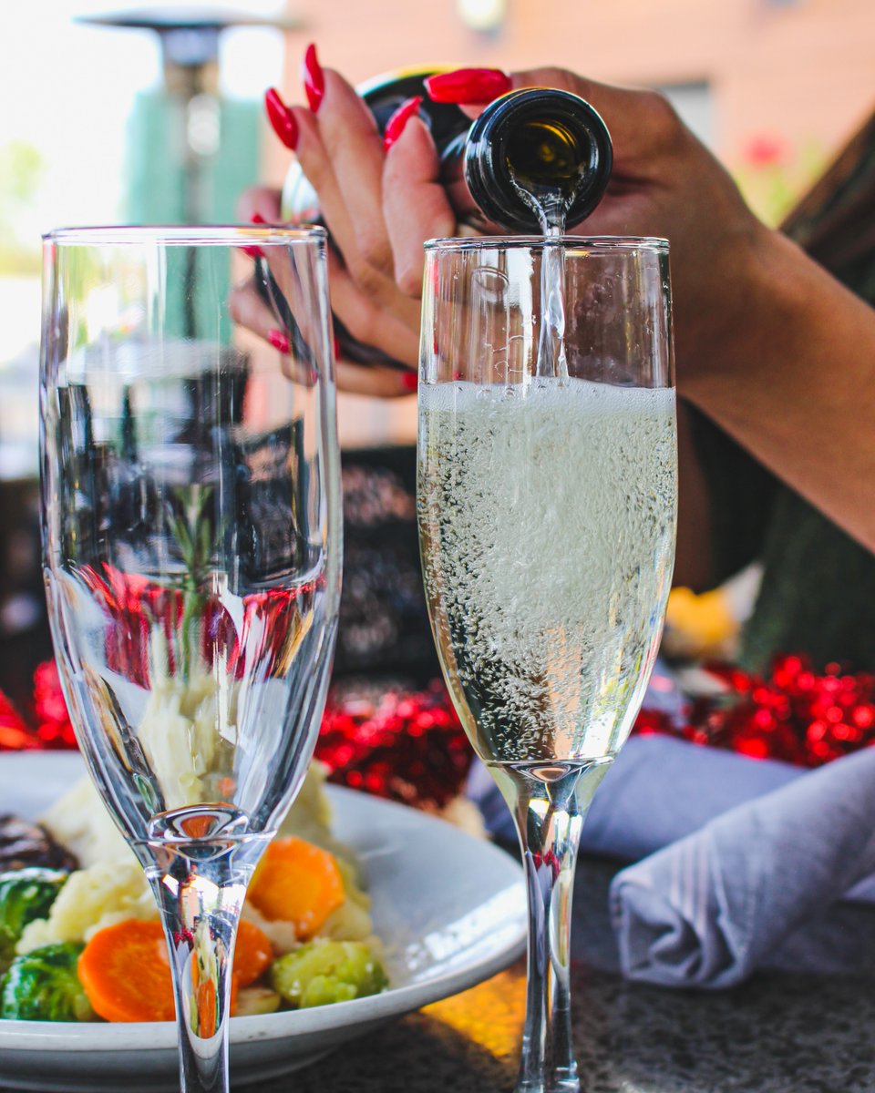 3️⃣ Reasons to celebrate today:
1.) It's New Year's Eve 🎉
2.) It's National Champagne Day 🍾
3.) It's the LAST DAY to try our Holiday Menu 🥘❄️

Cheers, to a new year! 🥂

#NYE #NationalChampagneDay #ThirstyLion