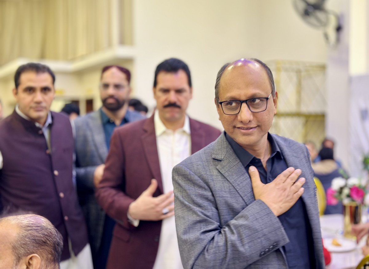 MinisterSindh's tweet photo. صدر پاکستان پیپلز پارٹی و سابق صوبائی وزیر سعید غنی نے سردار شوکت کے بھتیجے کے ولیمے میں شرکت کی۔ https://t.co/5hOi9GxLty