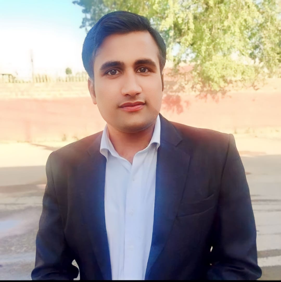 MuhmmadSarmad's tweet photo. وہ مجھ سے پوچھ رہے ہیں
میرے چہرے پے رونق کا سبب
انہیں بتاؤ کہ
" هَذَا ھُوَا نُورَُالحُب "
یہ  ان کی محبّت کی روشنی ہے
#GoodBye2023 https://t.co/w5Hg4zicMp