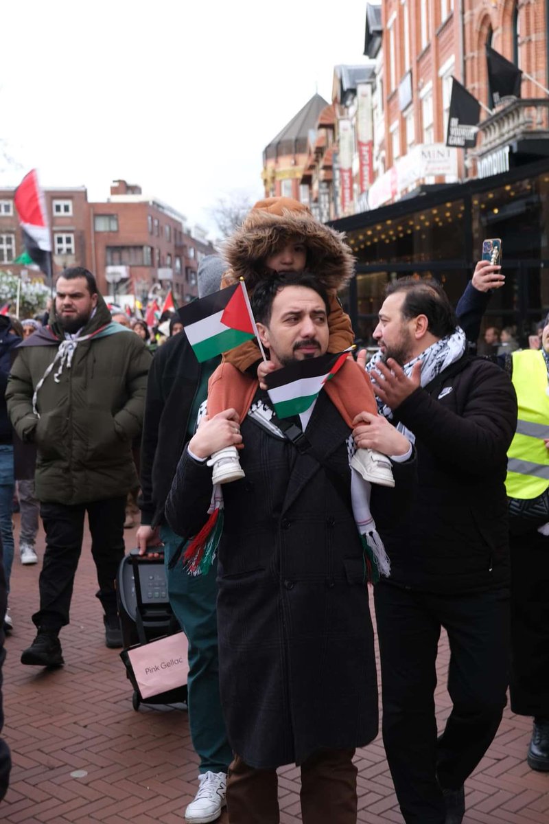 AGDEuropeorg's tweet photo. AGD Hollanda Bölge Başkanlıklarımızın Eindhoven’de düzenlediği Filistin’e Özgürlük yürüyüşünden kareler…

Asil mücadelemiz kıyamete kadar devam edecek…

#YeniBirDünya
#FreeGaza https://t.co/jnqaiCf0R0