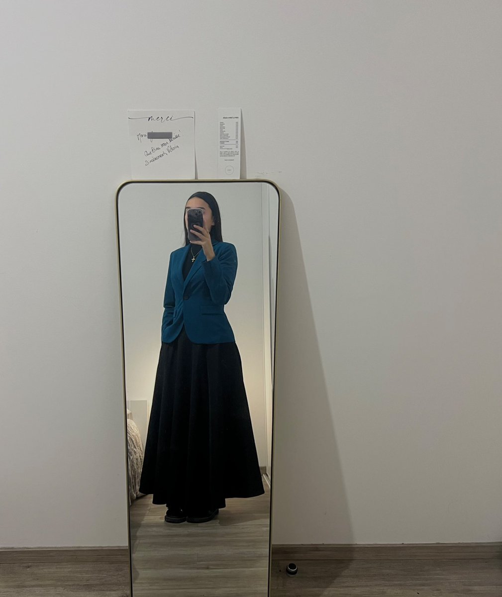mtyy21's tweet photo. Je vous souhaite un très bon réveillon 🫂🖤 que le Seigneur vous bénisse. https://t.co/cuqKU8DkpZ
