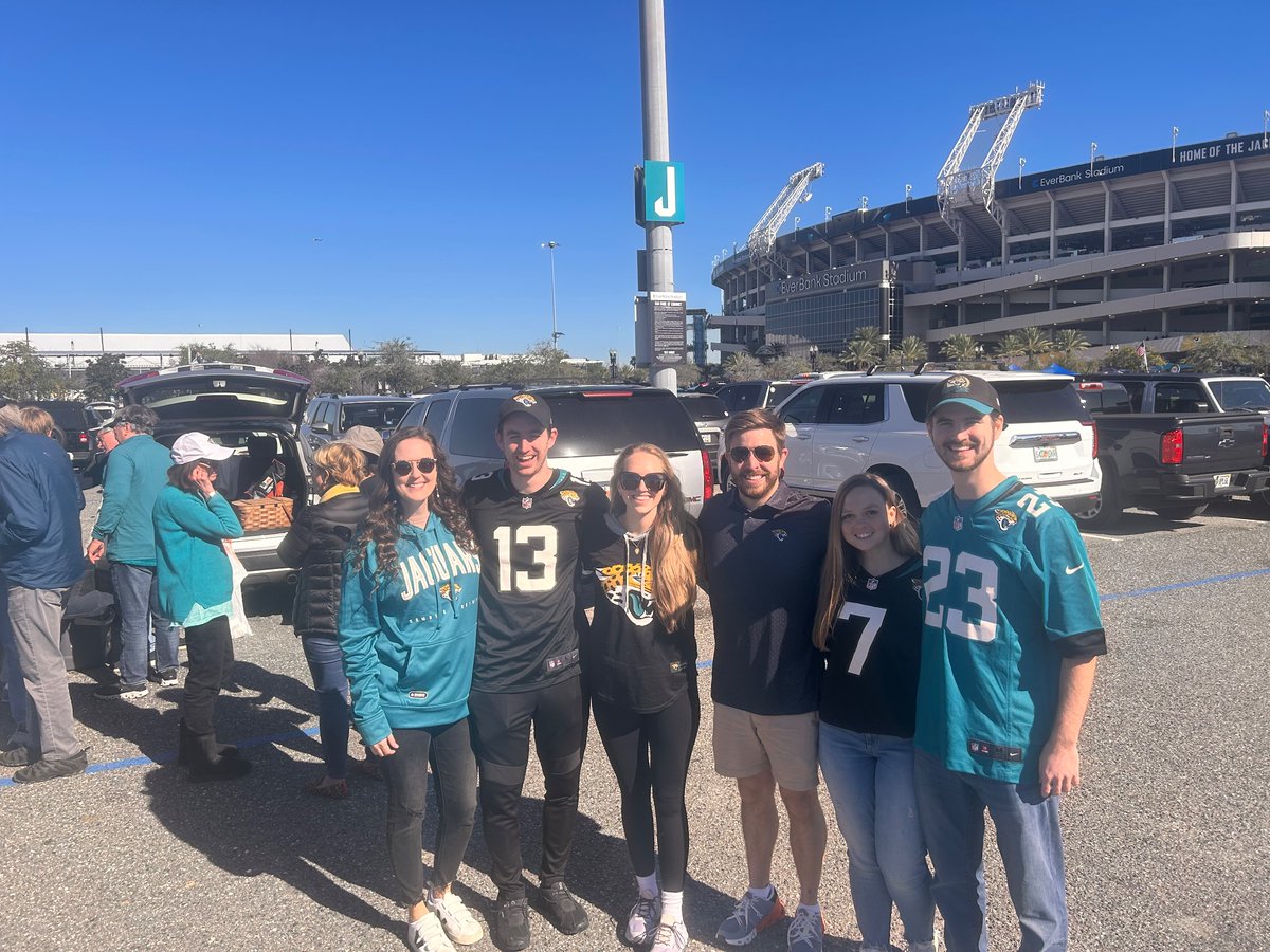 TheJagBros's tweet photo. The Jags Bros, wives, and fam are ready to LOCK DOWN THE BANK! We need this win!

#DUUUVAL #Jaguars #Jags #Etienne #Beathard #Ridley #Engram #Jacksonville https://t.co/uAhfgr4viF