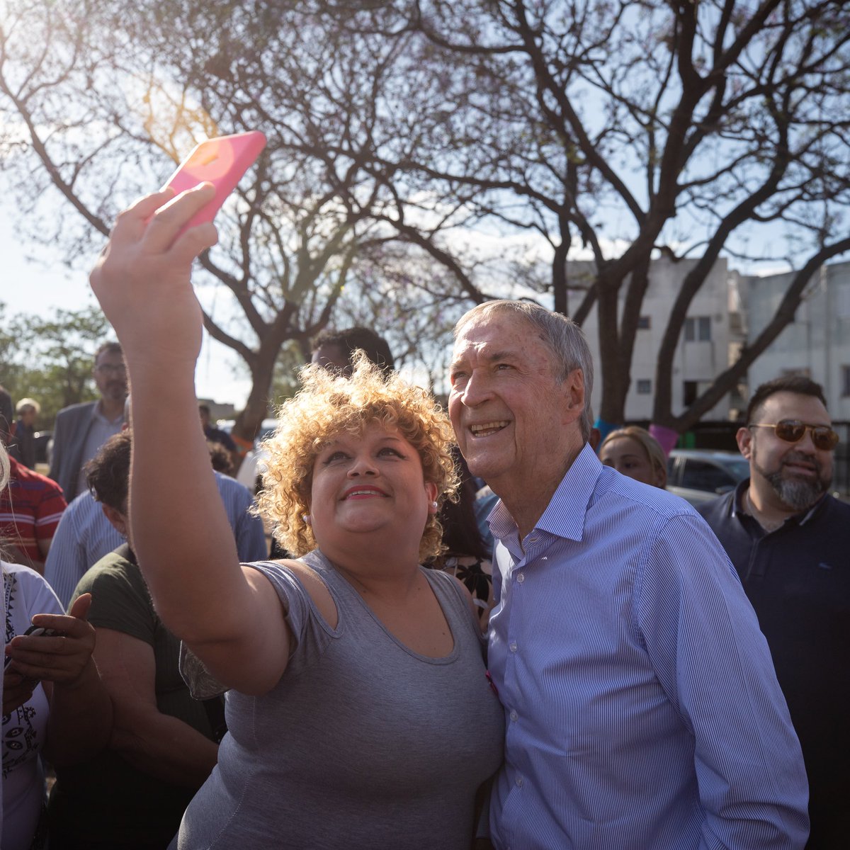 Queridos cordobeses, con motivo de este fin de año quiero enviarles un mensaje de agradecimiento y esperanza. Ha sido un año lleno de desafíos y dificultades, pero también de persistencia y solidaridad. Quiero agradecerles por su apoyo y confianza durante mi mandato, ha sido…