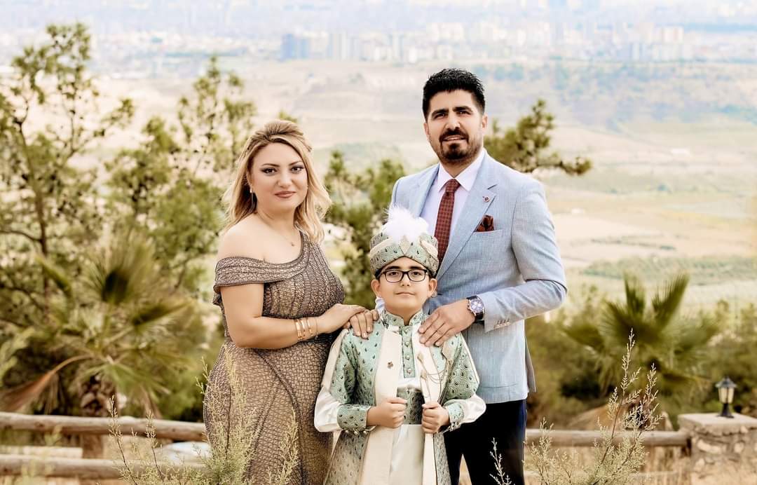 abdullah_toros's tweet photo. Aileniz ve sevdiklerinizle birlikte sağlıklı, mutlu nice yıllara birlikte girmeniz dileğiyle. 
Yeni yılınızı kutluyor, sağlık ve mutluluklar diliyoruz. 
MUTLU YILLAR HOŞGELDİN 2024...... https://t.co/9r9JKSP0zS