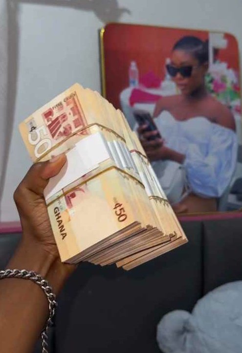 Like this to see Elon Musk new like button #HappyNewYear