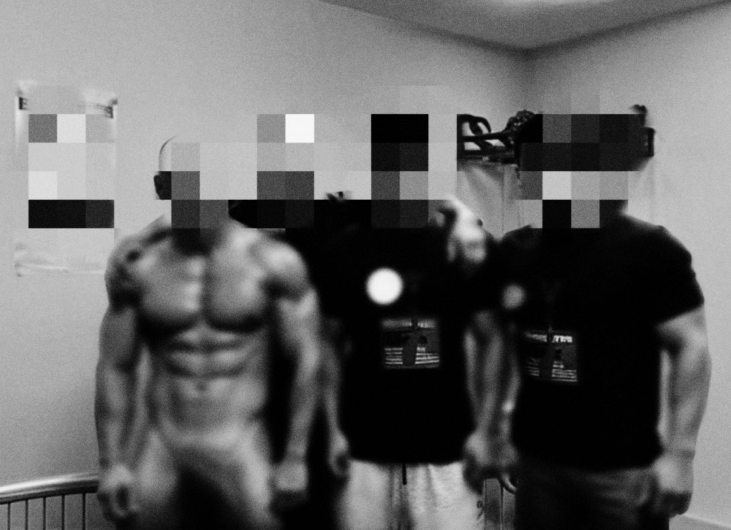 The eunuch dog confesses his identity to his former friend
Showing off smooth body
Admitting to being a free prostitute
It became the laughingstock of his friends
It has lost friends forever
It regrets being a dog
But it no longer has a choice
Sold to Thailand as a prostitute