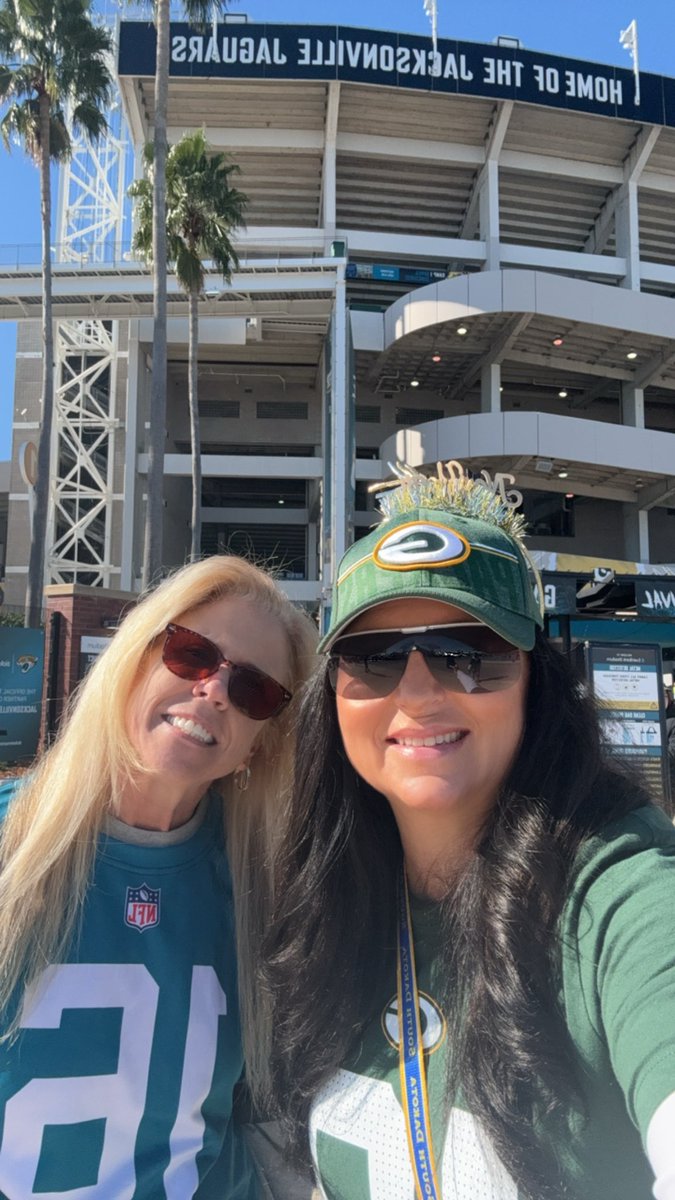 teamchemistryco's tweet photo. #DUUUVAL https://t.co/ETB3KozMJA