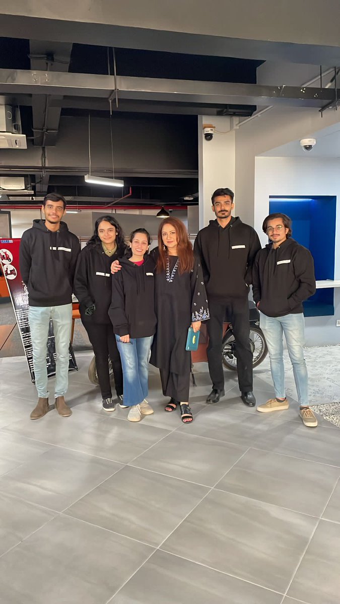 HashimaShah's tweet image. Excited to share our latest project: An innovative electric bike that's changing the game!  Sustainable and stylish for the future of transportation .Kudos to the incredible team behind this eco-friendly marvel! #ElectricBike #Innovation #Sustainability