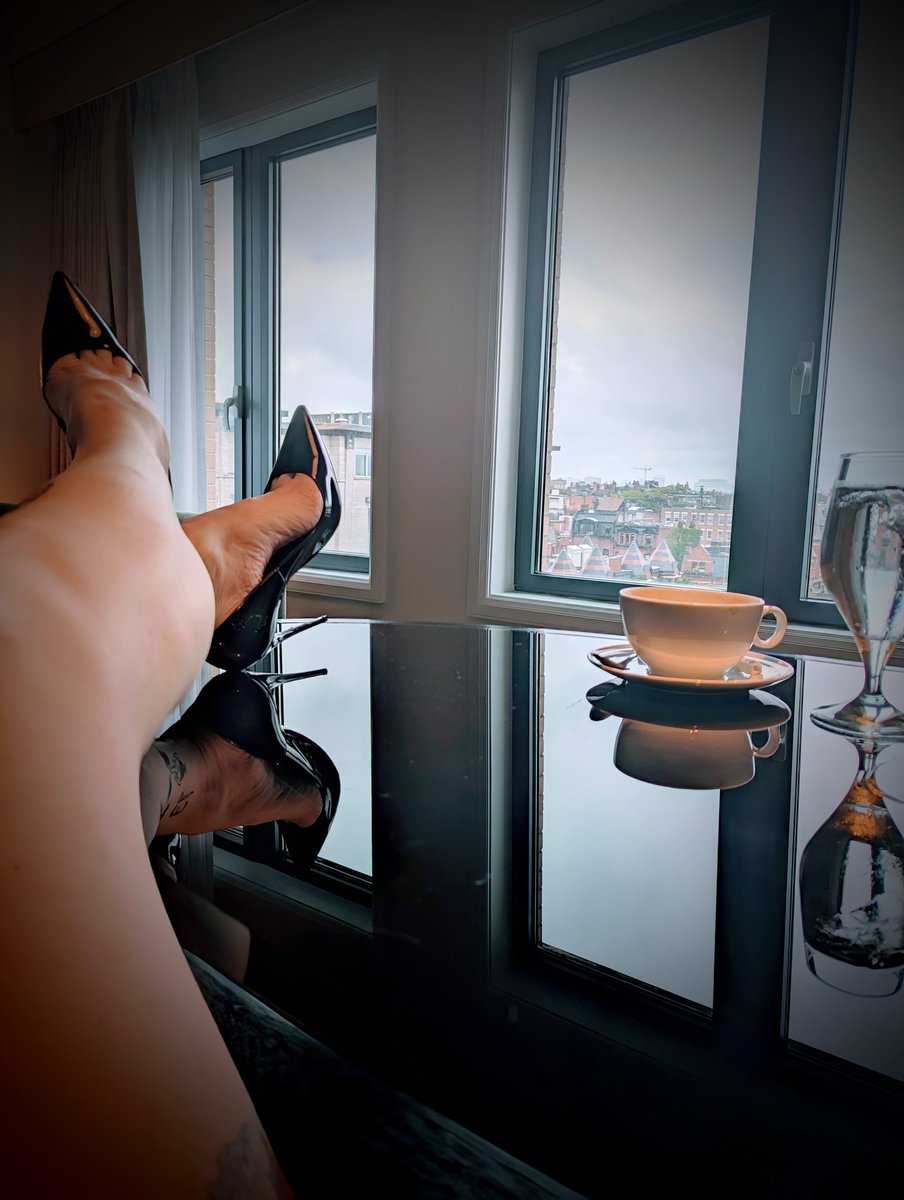 I'll be travelling all over the world in 2024 and I cannot wait ✈️ Mistress has wanderlust and big plans. Do you want to serve Me in your city?