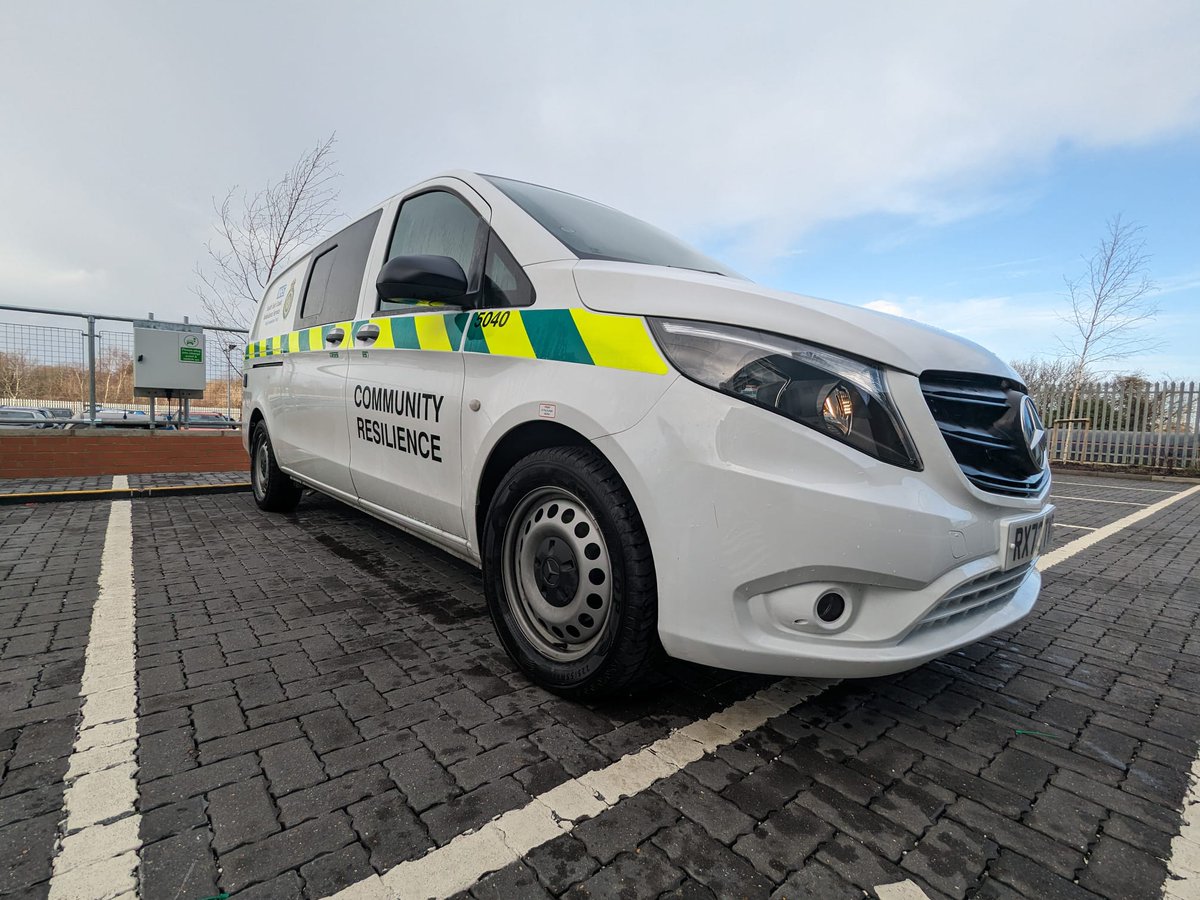 AmbulanceManIan's tweet photo. Busy day on the welfare bus today. Good to see lots of crews and some friends I haven't seen in a while. 
@Secamb_CRT @SECAmbulance #welfare #hotchocolate https://t.co/RWKEFBMUAg