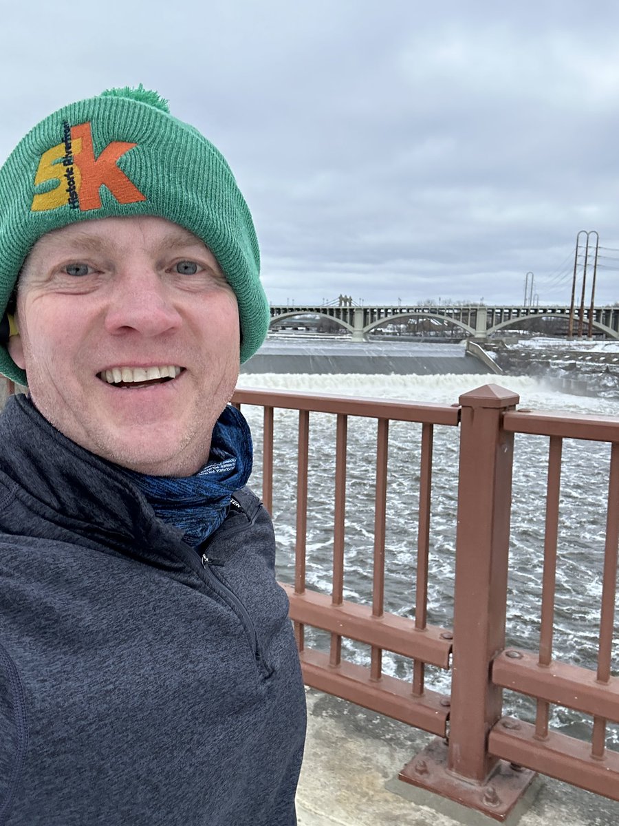 corinhoggard's tweet photo. The last #HogJog of 2023 was the first truly snowy time to #RunTheRiver.
The trails are beautiful, but a bit of a slog.
Even Stone Arch Bridge was covered in caked snow, but St. Anthony Falls is flowing fast and I saw a lot of dogs enjoying the new terrain. https://t.co/aI16jcilBO