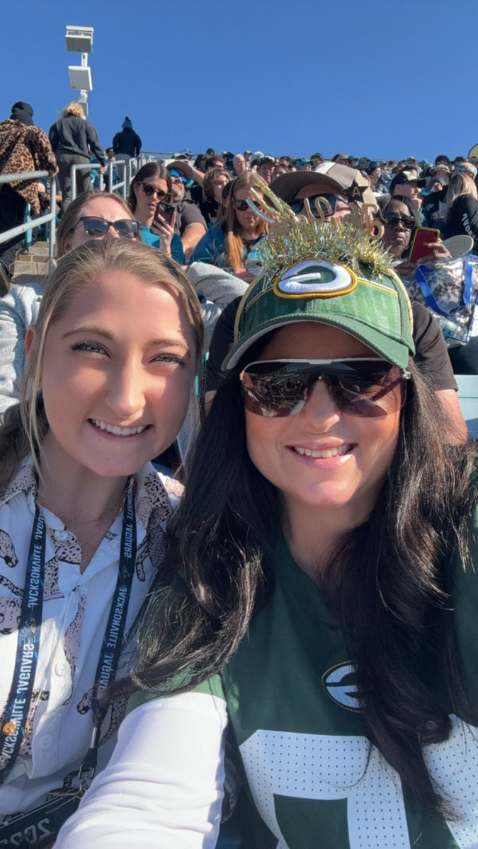 teamchemistryco's tweet photo. #DUUUVAL  good to see you Becca Kamrath thank you for hooking me up with Steph! https://t.co/VNApbWKn8x