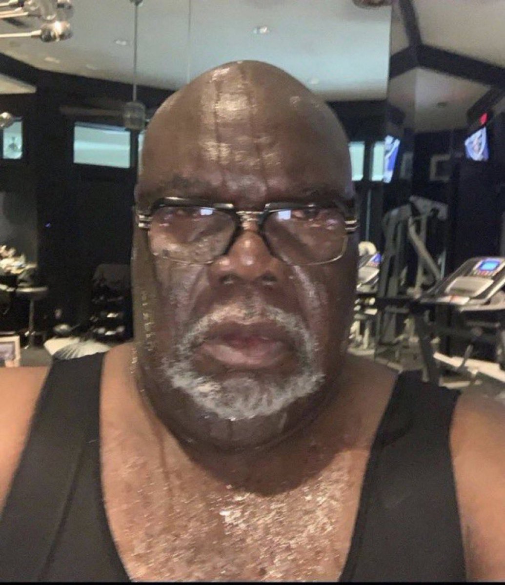 enhasmr's tweet photo. what 😂😂😂😂😂😂😂😂😂😂😂😂 https://t.co/FRTGDjZVmy