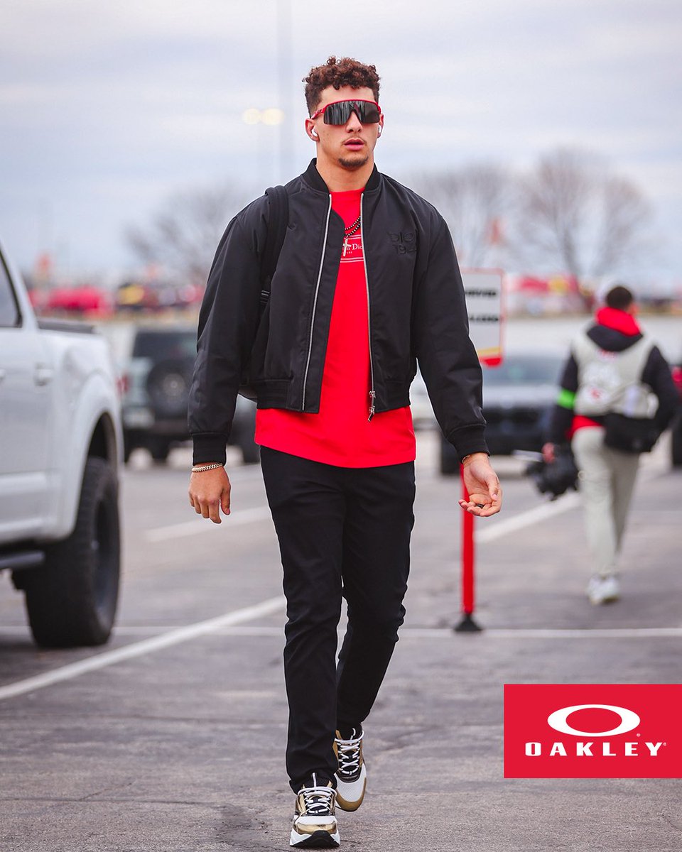 Chiefs's tweet photo. Hello QB1. 

@PatrickMahomes + #WPMOYChallenge https://t.co/A6dQUIikam
