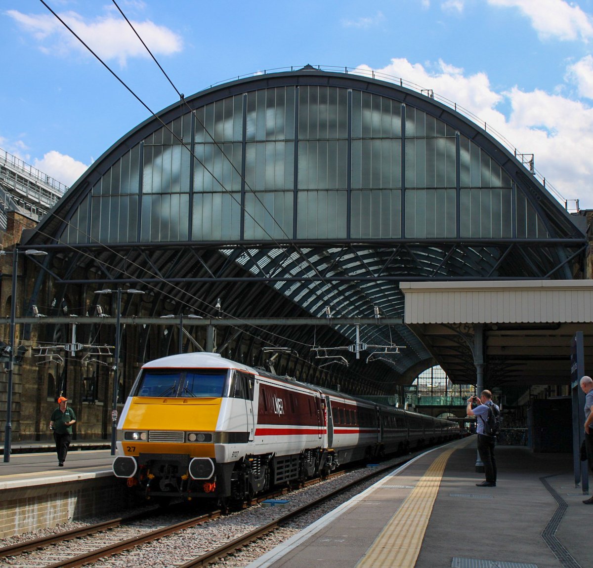 2023 has been a brilliant year for us at the 225 Group

📈 You downloaded our diagrams more than 5000 times, helped raise £10000 in revenue and took our membership tally up to 230 Members 

We hope you have a wonderful NYE and look forward to seeing you in 2024 

📷Euan Gibson