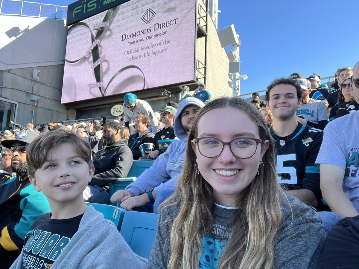 iheartjaxdotcom's tweet photo. #duuuval https://t.co/914fpXUHMw