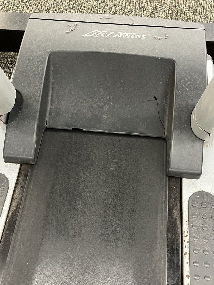 Welcome to my local @lafitness where I won’t have to worry about it being crowded w resolutionists tomorrow bc machines are dusty, rusty, and cracked… if they aren’t waiting to be repaired completely. #lafitness