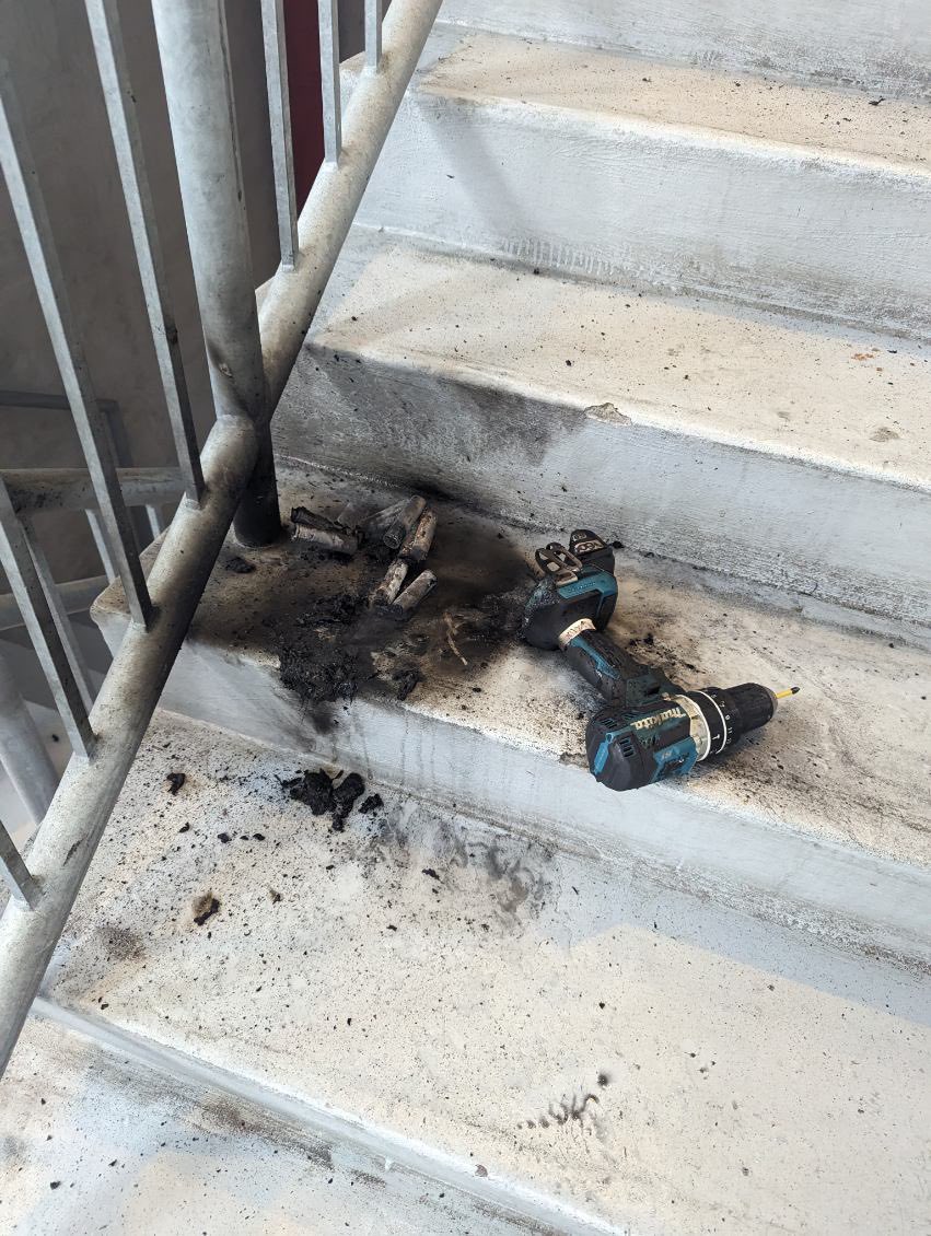 burnsyyyyy's tweet photo. @youngfishgod After this Makita exploded on one of my jobs…Milwaukee for life https://t.co/ti8IVseEjb