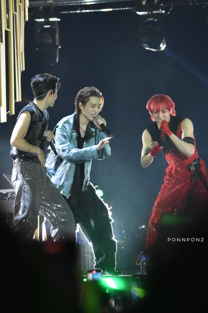 PonnPonz's tweet photo. มีความสุขมากกกกกกกกกกกก 💚💚💚

#ICONSIAMCountdown2024 #ICONSIAMxMarkTuan #ICONSIAMxYUGYEOM #ICONSIAMxBamBam
#GOT7FOREVER @GOT7 https://t.co/yS36eHjbcK